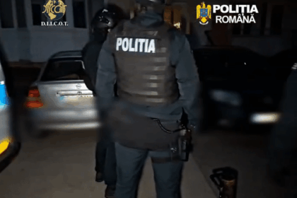 droguri vandute in licee elevi si de 15 ani erau ademeniti cu reduceri strategia traficantilor video 69e877679bc38