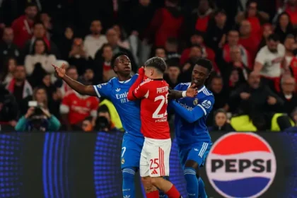 fifa schimba regulile pentru cartonase si creste premiile la mondialul din vara 69f1f00695506