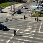 foto bara de semafor rasucita in pacurari dupa rafalele puternice de vant 69ef9a66958c7