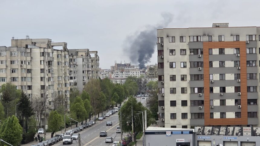 foto video incendiu major cu degajari importante de fum in valea lupului intervin pompierii 69e5d6b8e9b34