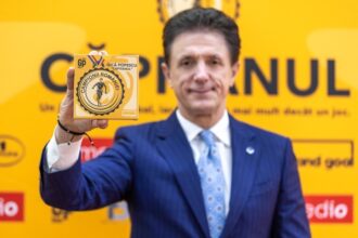 gica popescu si a lansat propriul joc sunt mandru ca sunt primul si sper sa ma urmeze si altii 69cd8106d01f4