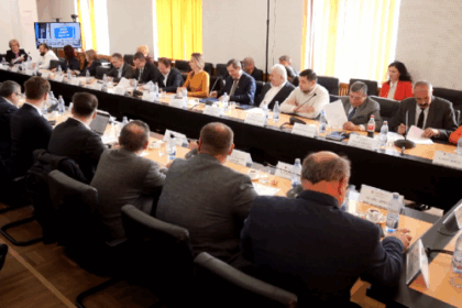 in premiera instanta a respins validarea mandatului pentru un nou ales aur cj iasi merge mai departe cu 35 de consilieri locul celui de al 36 lea ramane gol 69e02e5eeac37