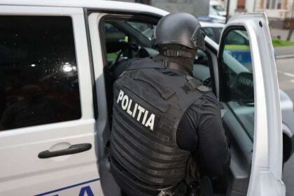 inca un barbat arestat in cadrul operatiunii calul troian el este acuzat ca a ajutat o persoana sa exploateze doua minore 69e9ddfa85e69