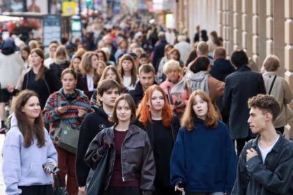 la ce populatie s ar putea reduce romania in anul 2100 estimarile ingrijoratoare ale eurostat 69e0c30c16d55