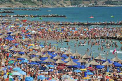 mai multi europeni vor sa plece anul acesta in vacanta dar cu bani mai putini romania are doar de castigat 69eafc422e293