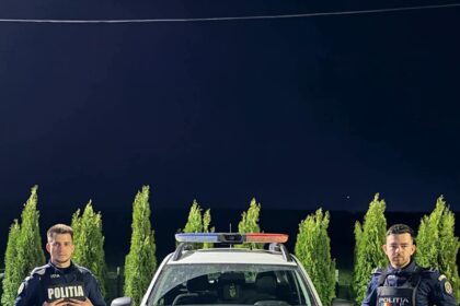 misiune speciala pentru doi politisti din iasi au escortat pana la spital o gravida aflata in travaliu 69e4953e25bfd