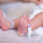 nastere surpriza la upu a ajuns cu dureri de burta si a plecat cu o fetita de nota 10 in brate 69ee393a94d7f