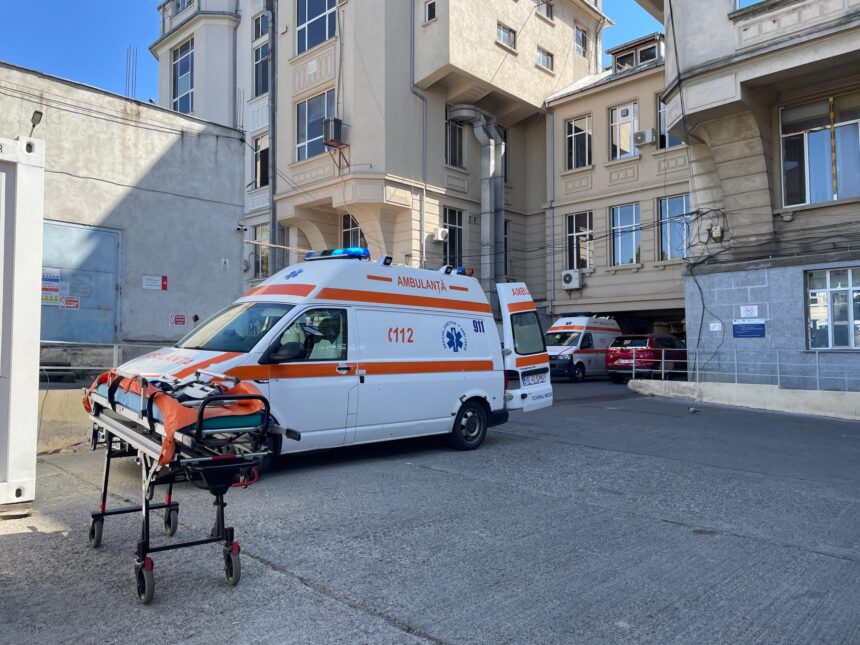 nervos ca nu are pat la upu a sunat de doua ori la 112 si a amenintat ca se spanzura brancardierii si politi l au gasit prin curte amendat si dus la socola 69cfa91336375