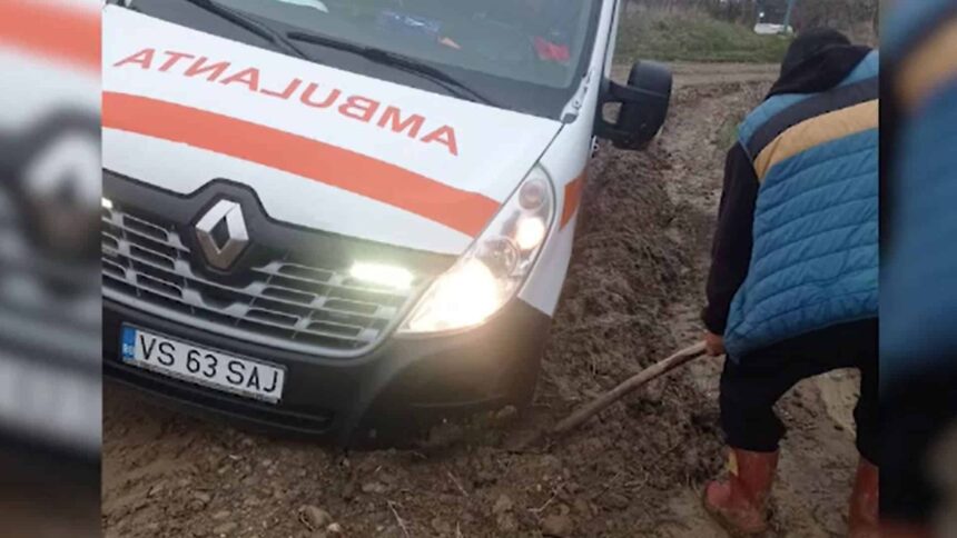 o batrana din vaslui a fost la un pas de moarte dupa ce ambulanta care o transporta la spital a ramas blocata in noroi 69ce7f64e0695