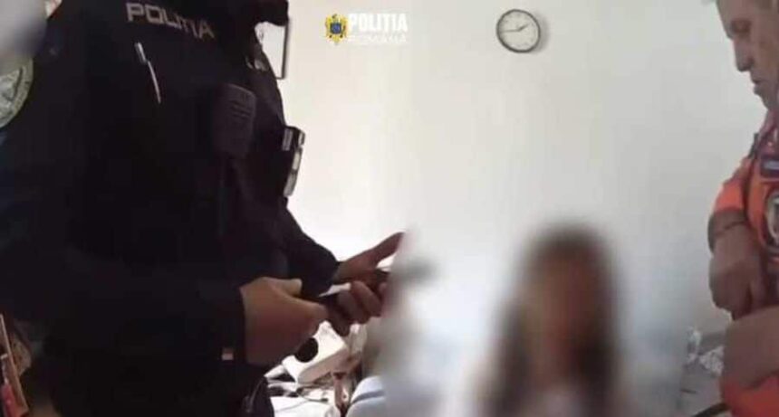 o femeie din capitala a incercat sa se arunce de la etajul trei a fost salvata de sora ei si un echipaj de politie 69f34635c94a7