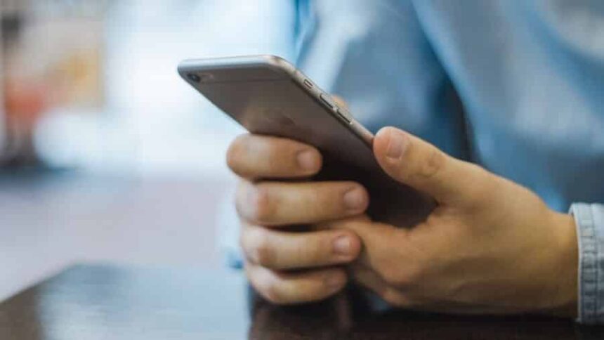 o primarie din romania a platit 38 de abonamente de telefonie desi avea doar 10 angajati cat a cheltuit 69e7f540d816d