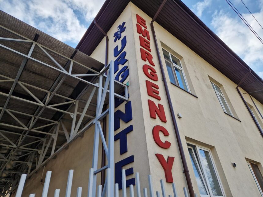 o tanara ajunsa la spital cu dureri abdominale a aflat ca este gravida femeia care nu avea habar de sarcina a nascut chiar in upu iasi 69ee3e54dff7b