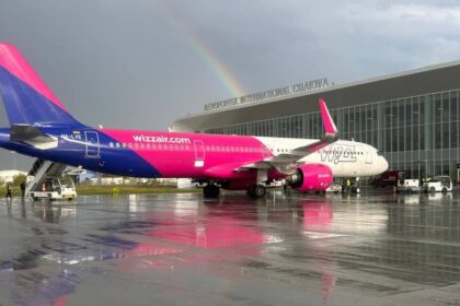 pasager beat crita dat jos din avion pe aeroportul craiova dupa un scandal la bordul unei curse din madrid 69e87e692f204