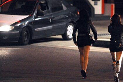 pasiune incendiara un pompier din iasi are pata pusa pe prostituatele din oras pe doua dintre ele le a chemat la el acasa le a iubit apoi le a talharit 69e804ce14d85