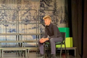 performanta rara la 15 ani elev din iasi in elita teatrului din londra sa fiu pe scena e cea mai frumoasa metoda de a ma relaxa povestea lui patric 69e570d12226f