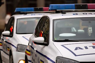 politist lovit cu o piatra in cap in timpul unui conflict izbucnit in urma consumului de alcool in vrancea agresorul este o femeie 69de121755e68