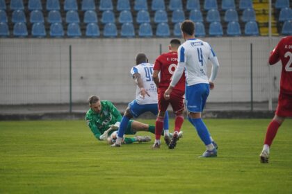 rapusi in patru minute cu trei salarii restante fara trei piese de baza poli nu a reusit vreo surpriza pe terenul revelatiei ajunsa pe primul loc 69e35a74a320c