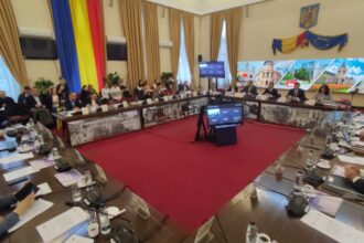saptamana cu doua sedinte pentru consilierii locali pacanele proiecte vechi cu costuri noi consilii de administratie 69ef29dd1246d