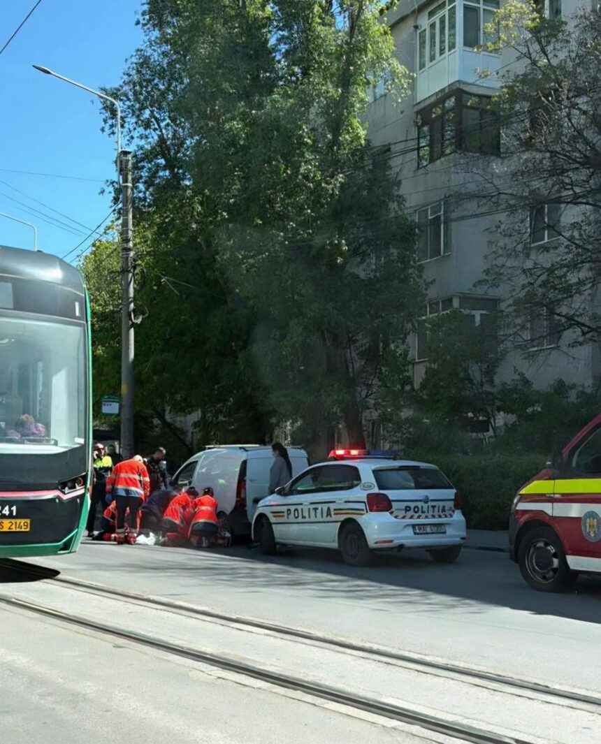 scena dramatica in municipiul iasi sofer resuscitat de catre echipajul medical 69ef2f4561f26 1