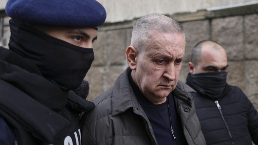 seful autoritatii rutiere romane cristian anton retinut de dna peste 500 000 de euro descoperiti in locuinte 69cc53ea68a4f