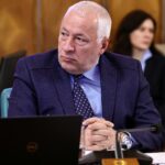 sindicatul europol fostul consilier prezidential iulian fota a facut circ langa autospeciala de politie pentru ca era amendat video 69eba0046d5a4