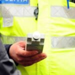 sofer beat si fara permis retinut dupa ce a provocat un accident pe dn1 si apoi a plecat masina avea numere de inmatriculare false 69d765627f01c