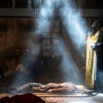 tavan fals cazut peste un actor la teatrul national din iasi chiar in timpul spectacolului victima luata cu ambulanta al doilea accident in patru luni acuzatii de consum de alcool 69e62ea69baf3