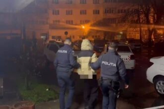 un adolescent a fost retinut dupa ce a pulverizat spray lacrimogen intr un mall din craiova doua femei au ajuns la spital 69cf6e7687995