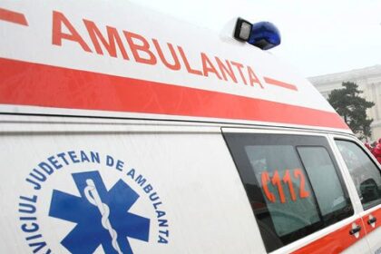 un barbat a fost strivit sub o caruta fiind gasit in stop cardiorespirator echipajul de ambulanta a reusit sa il readuca la viata 69e27452cd25e