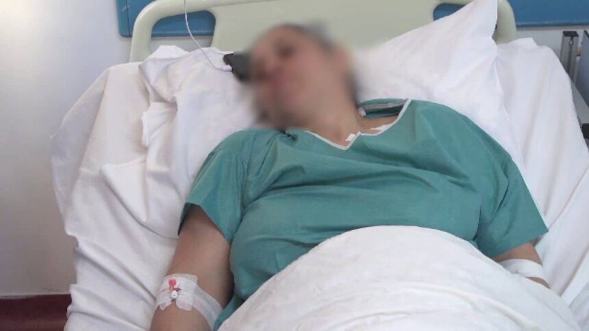 un barbat de 28 de ani din ploiesti si ar fi injunghiat soacra in varsta de 39 de ani in fata blocului 69f0918883afd