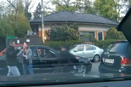 un barbat in scaun cu rotile a fost agresat de un sofer in fata unui magazin din iasi de la ce a pornit conflictul video 69f33ba57876b