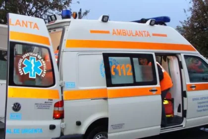 un barbat intubat si dus de urgenta la spital dupa ce s a dezechilibrat si a cazut din caruta 69e287842efcb