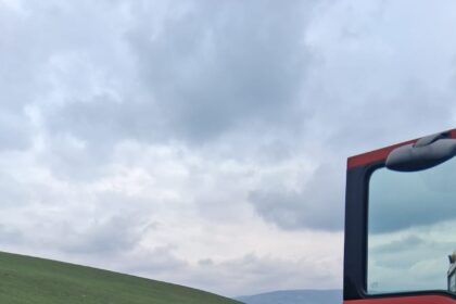 un barbat si a pierdut viata iar o tanara a fost ranita intr un accident rutier mama barbatului a necesitat ingrijiri medicale la aflarea vestii 69cfb1f7d9ea8