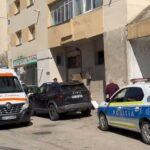 un copil a murit dupa ce a cazut de la etajul al patrulea al unui bloc din pitesti 69d3cc62bd3e3