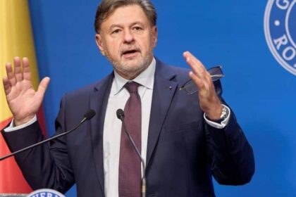 un deputat usr a depus o plangere penala impotriva lui alexandru rafila in scandalul vaccinurilor pfizer 69cf870661836