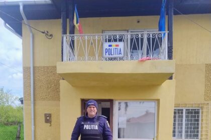 un politist iesean a fost atacat cu cutitul in sectia de politie 69f37bd1490e4