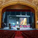 un tavan fals a cazut peste un actor in timpul unui spectacol la teatrul national iasi de vina ar fi un angajat venit beat la serviciu 69e63a4e93bca