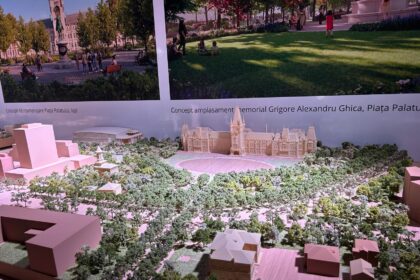 vernisaj la iasi machete foster partners cu propuneri pentru zona palatului culturii 69d523c55aa1b