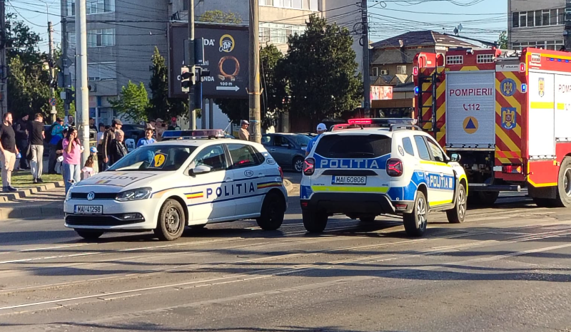 autospeciala de politie implicata intr un accident rutier o persoana a fost ranita 69fa0fabf0406