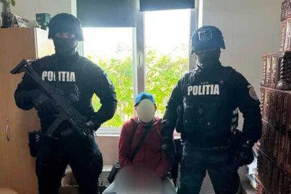 barbat din prahova cercetat pentru ultraj dupa ce si a instigat cainele sa i atace pe politisti 6a1b0ef5c0be6