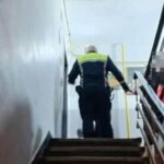 barbat gasit mort in scara unui bloc din mioveni cauza probabila a decesului caderea de la inaltime 6a06c65be1e15