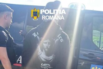 batran de 76 de ani din zalau agresat in propria curte cu un cutit de un barbat care ulterior a fugit agresorul a fost gasit la el acasa 6a0108e0348fc