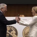 bnr a lansat monede dedicate implinirii a 50 de ani de la primul 10 obtinut de nadia comaneci la jocurile olimpice 6a1852231dfa0