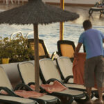 ce masuri iau hotelurile in razboiul prosoapelor pentru a se asigura ca niciun client nu ramane fara sezlong 6a03faa1e1507