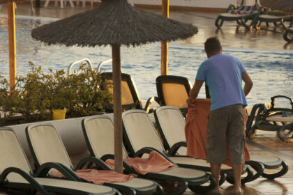 ce masuri iau hotelurile in razboiul prosoapelor pentru a se asigura ca niciun client nu ramane fara sezlong 6a03faa1e1507