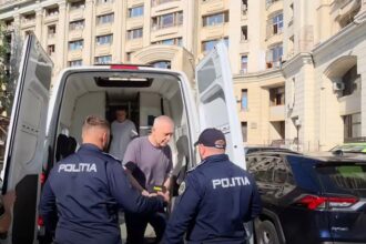 cei doi procurori din constanta acuzati de coruptie adusi la parchet pentru a asista la perchezitii informatice 6a15630381a04
