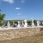 crima intr un cimitir din iasi dupa ce s au impartit pachete de pomana scandalul a pornit de la alimentele primite 6a15b75bce64e