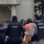 doi politisti de frontiera si trei vamesi retinuti in dosarul gruparilor ce aduceau produse de contrabanda din ucraina video 6a00a9f0b50a6