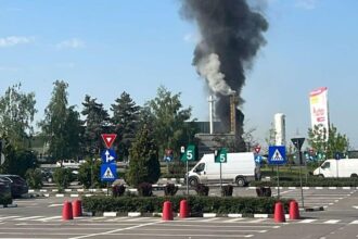 explozie la un depozit de langa ploiesti ar putea urma o a doua deflagratie un barbat a fost ranit 69f997508333e
