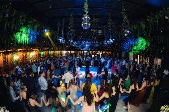 final de facultate marcat de cheltuieli de sute de lei doar pentru curs festiv si banchet mai multi bani pentru haine si servicii de infrumusetare 69fa88cf53db4